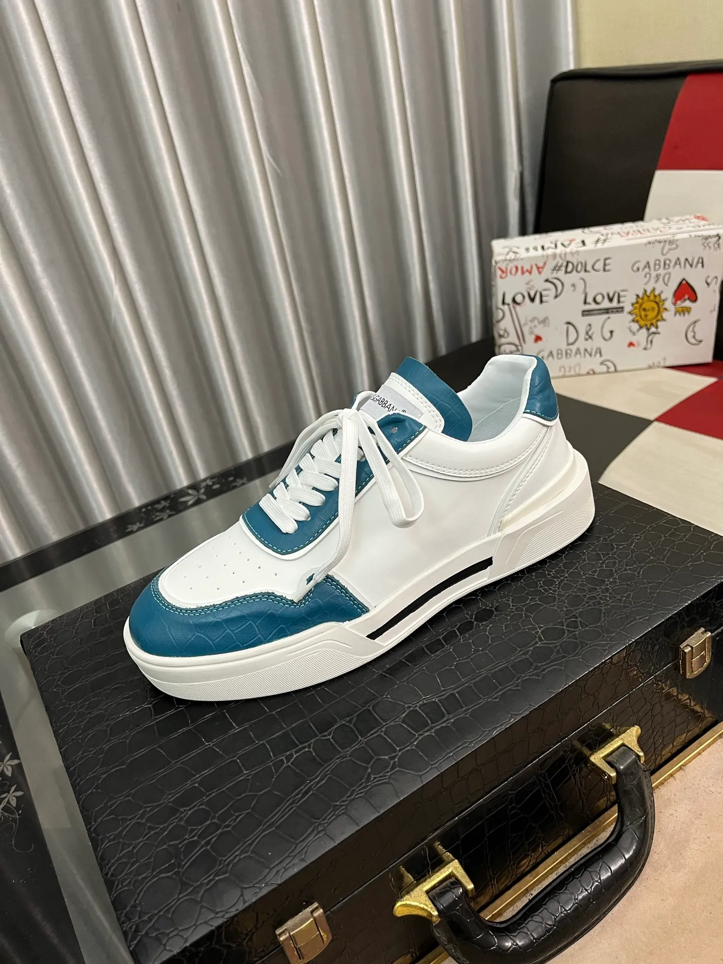 Men's shoes 💰480⌚️⌚️【DG～】Couple casual shoes 2025z cabinet simultaneous sale 🔶Size: 35-46, 🔜The upper is made of multi-material splicing ➕Genuine leather lining, comfortable and breathable, sole: original comfortable and wear-resistant outsole, ⚠️The real thing📱Photographed🎬The real thing is better📢📢📢